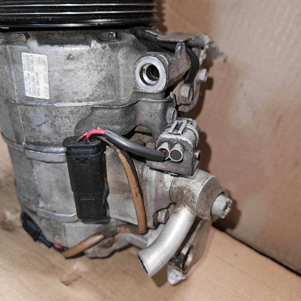 2013-2016 Mercedes-Benz E350 Air Conditioning Compressor A0008302700 W212, ML