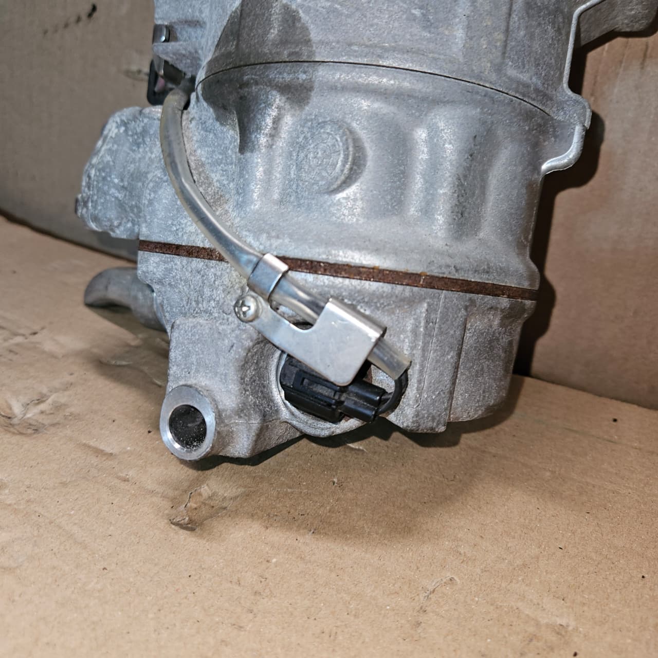 Mercedes-Benz C-Class W205 C300 A/C Air Conditioning Compressor A0008304400 OEM