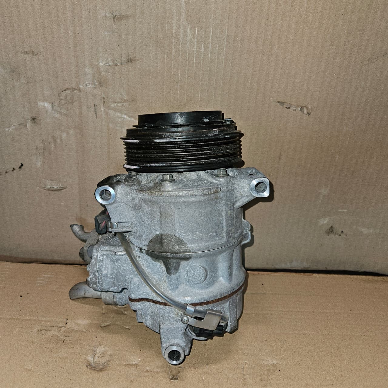 Mercedes-Benz C-Class W205 C300 A/C Air Conditioning Compressor A0008304400 OEM