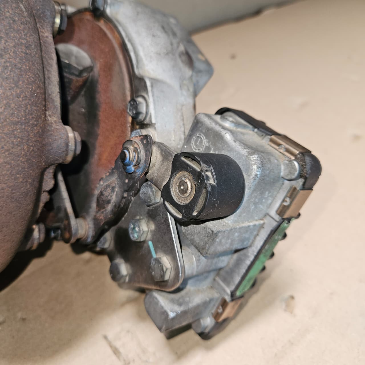 Mercedes-Benz Turbocharger A6420901480 W164 ML350 GL450 R320 OEM