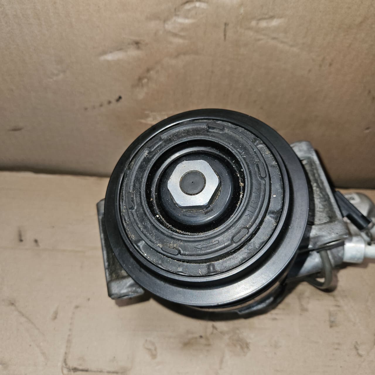 2007 Mercedes-Benz S550 A/C Air Conditioning Compressor A0022303111 OEM