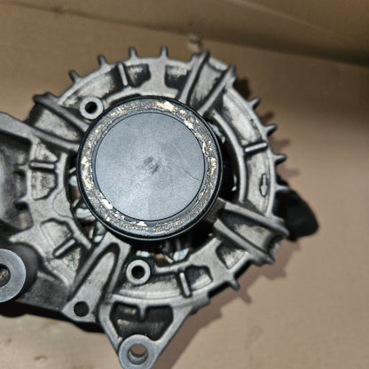 2015-2018 Mercedes-Benz C300 Alternator A0009067703 W205 C300 C253 GLC350 OEM