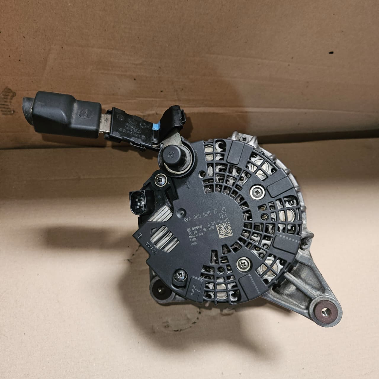 2015-2018 Mercedes-Benz C300 Alternator A0009067703 W205 C300 C253 GLC350 OEM