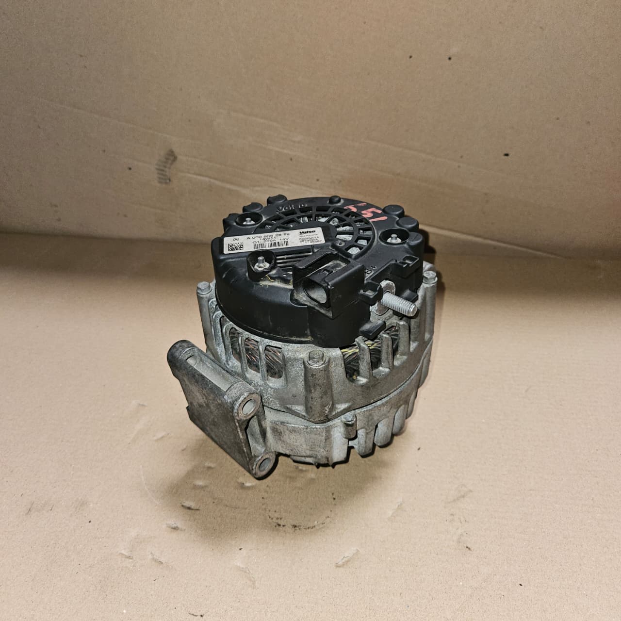 2014-2016 Mercedes-Benz E250 Alternator A0009062822 W212 E-Class X253 W447 Vito OEM