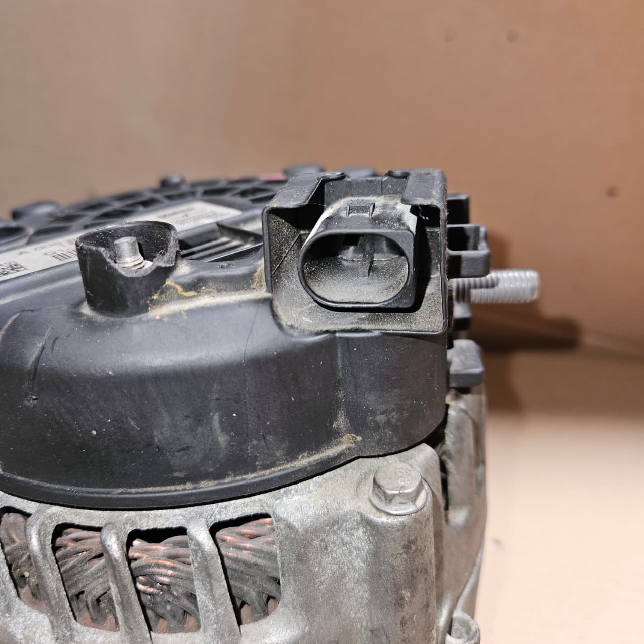 2014-2016 Mercedes-Benz E250 Alternator A0009062822 W212 E-Class X253 W447 Vito OEM
