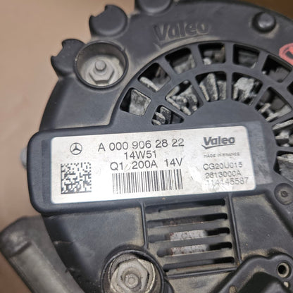 2014-2016 Mercedes-Benz E250 Alternator A0009062822 W212 E-Class X253 W447 Vito OEM