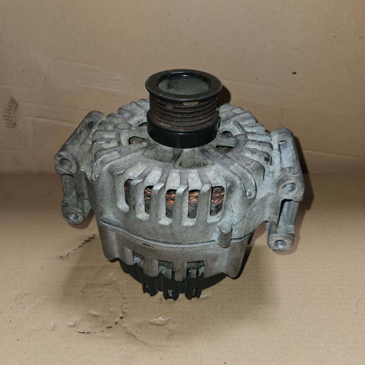 2014-2016 Mercedes-Benz E250 Alternator A0009062822 W212 E-Class X253 W447 Vito OEM