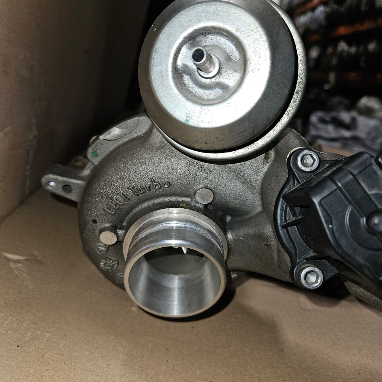 2014-2019 Mercedes-Benz C200 Turbocharger A2740904180 W205 C-Class OEM