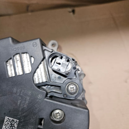 2013-2018 Mercedes-Benz CLA200 Alternator A0009061903 CLA180 W176 A250 W246 OEM