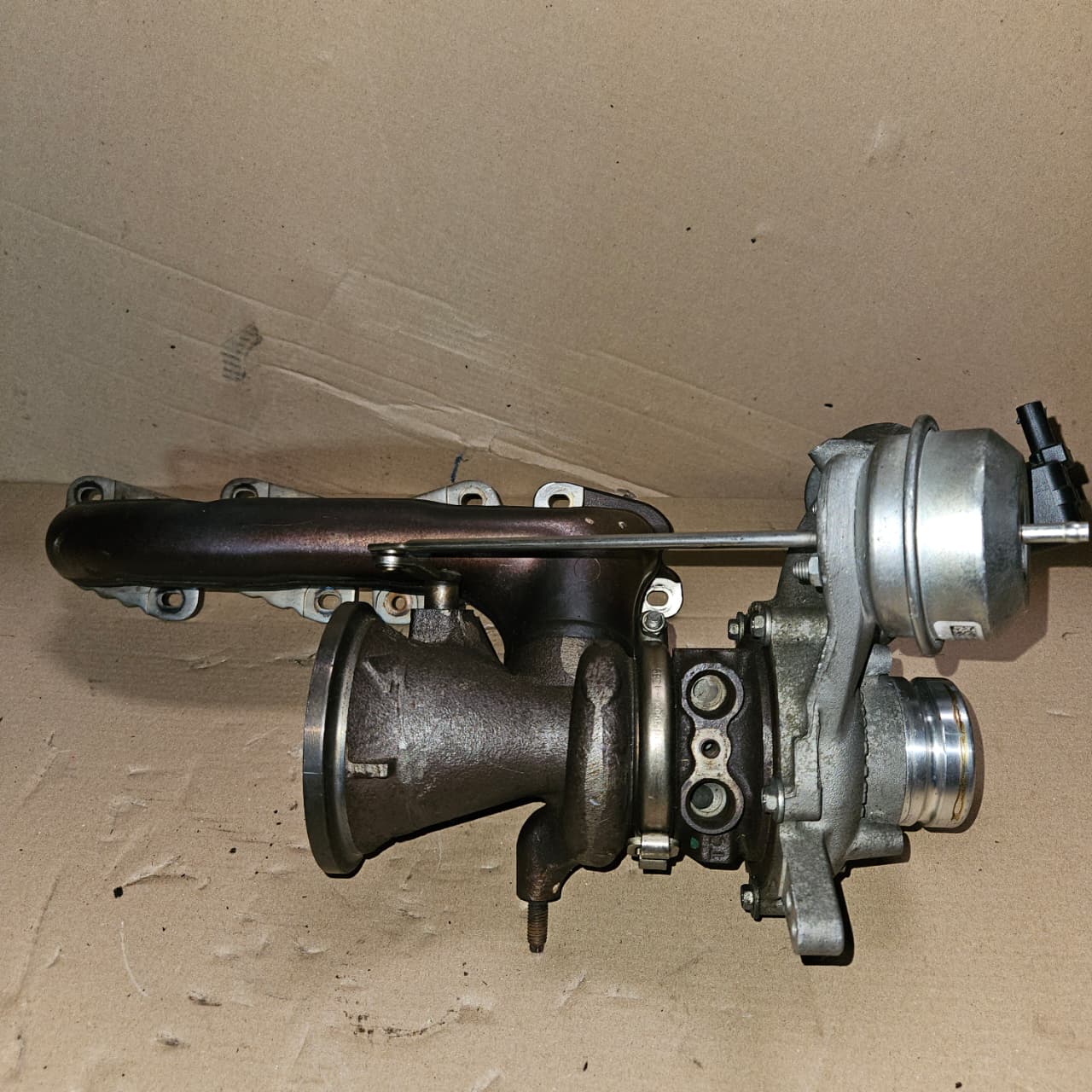 2016-2020 Mercedes-Benz C300 Turbocharger A2740902980 C300 GLC300 E300 SLC300 OEM