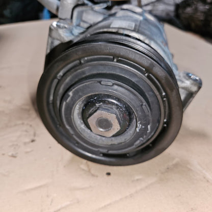 2016 Mercedes-Benz B250 A/C Air Conditioning Compressor A0042300311 W246 W176 OEM