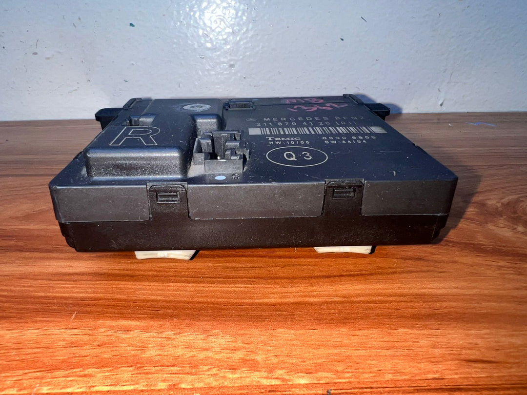 Mercedes-Benz E-Class W211 Rear Right Door Control Unit A2118704126 OEM