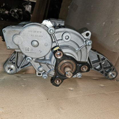 2020 Mercedes-Benz CLA250 Rear Differential Assembly A2473505104 W118 2.44 ratio