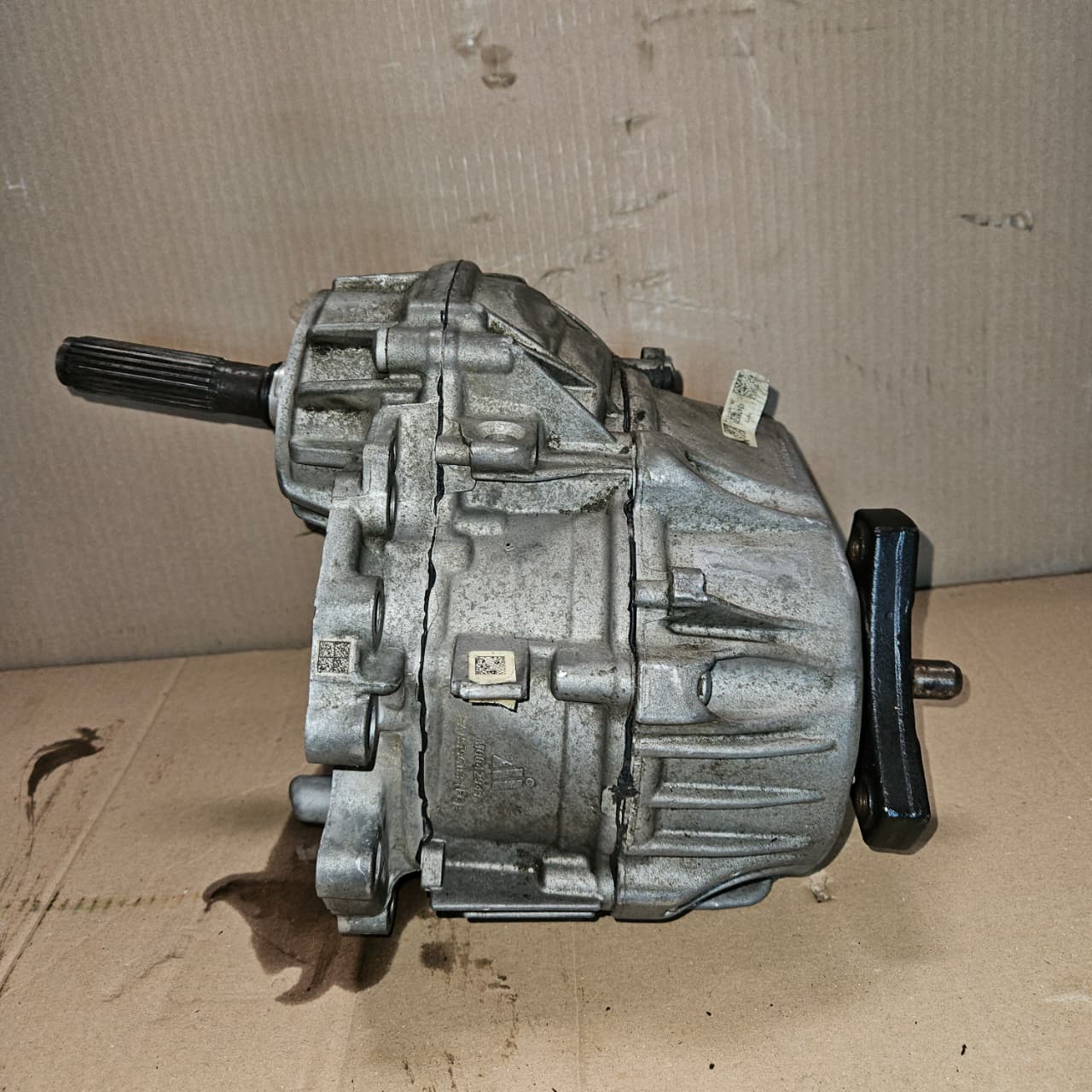 Mercedes-Benz GLC43 Transfer Case A7252800300 W205 C43 GLC-Class 4MATIC OEM