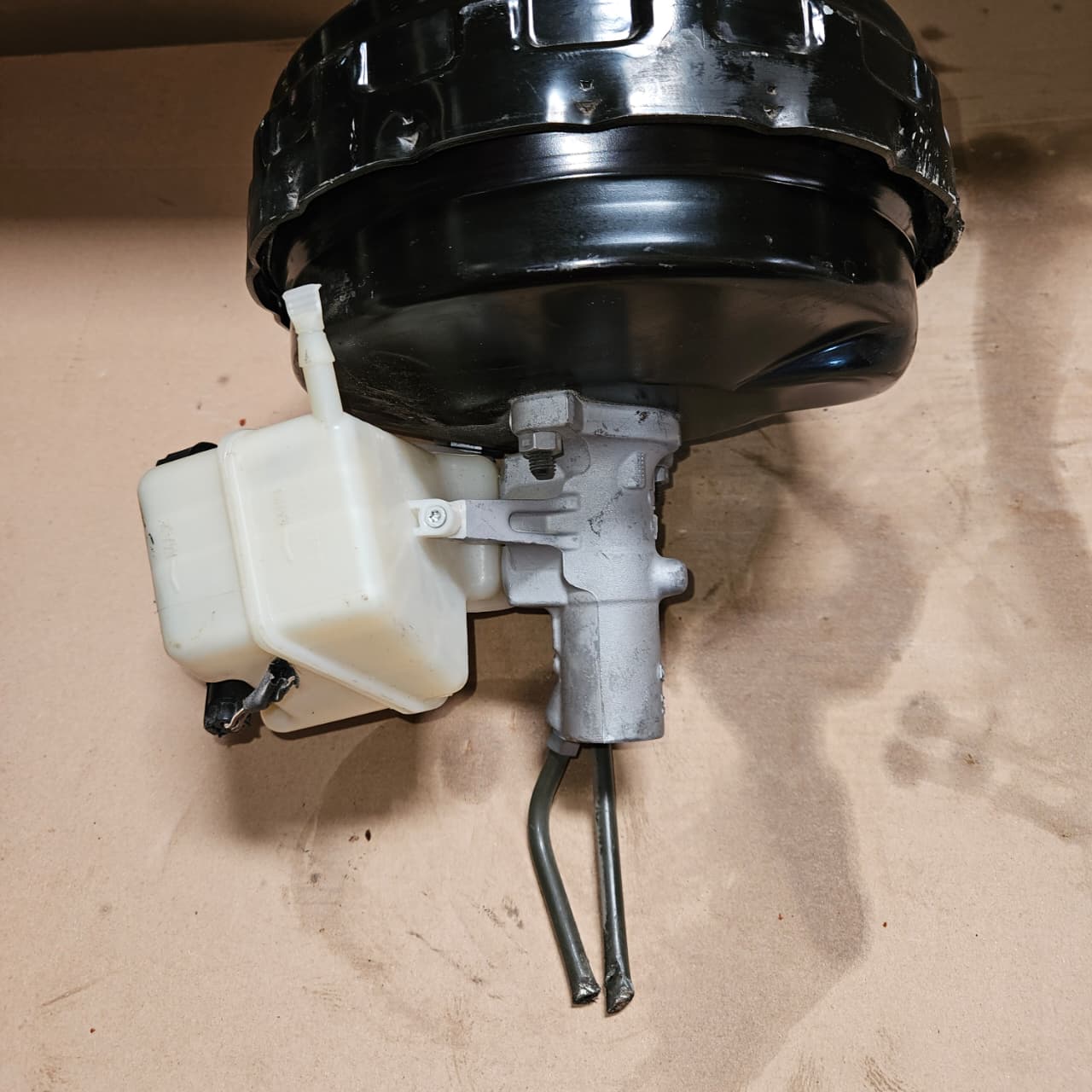 Mercedes-Benz Brake Booster A2124300930 E-Class W212 C-Class W204 OEM