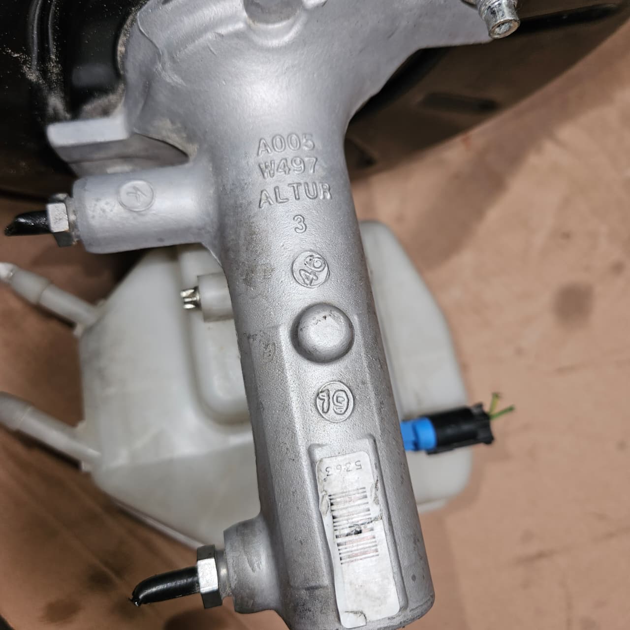 2019-2024 Mercedes-Benz Sprinter Brake Booster A9104300400 W907 W910 OEM