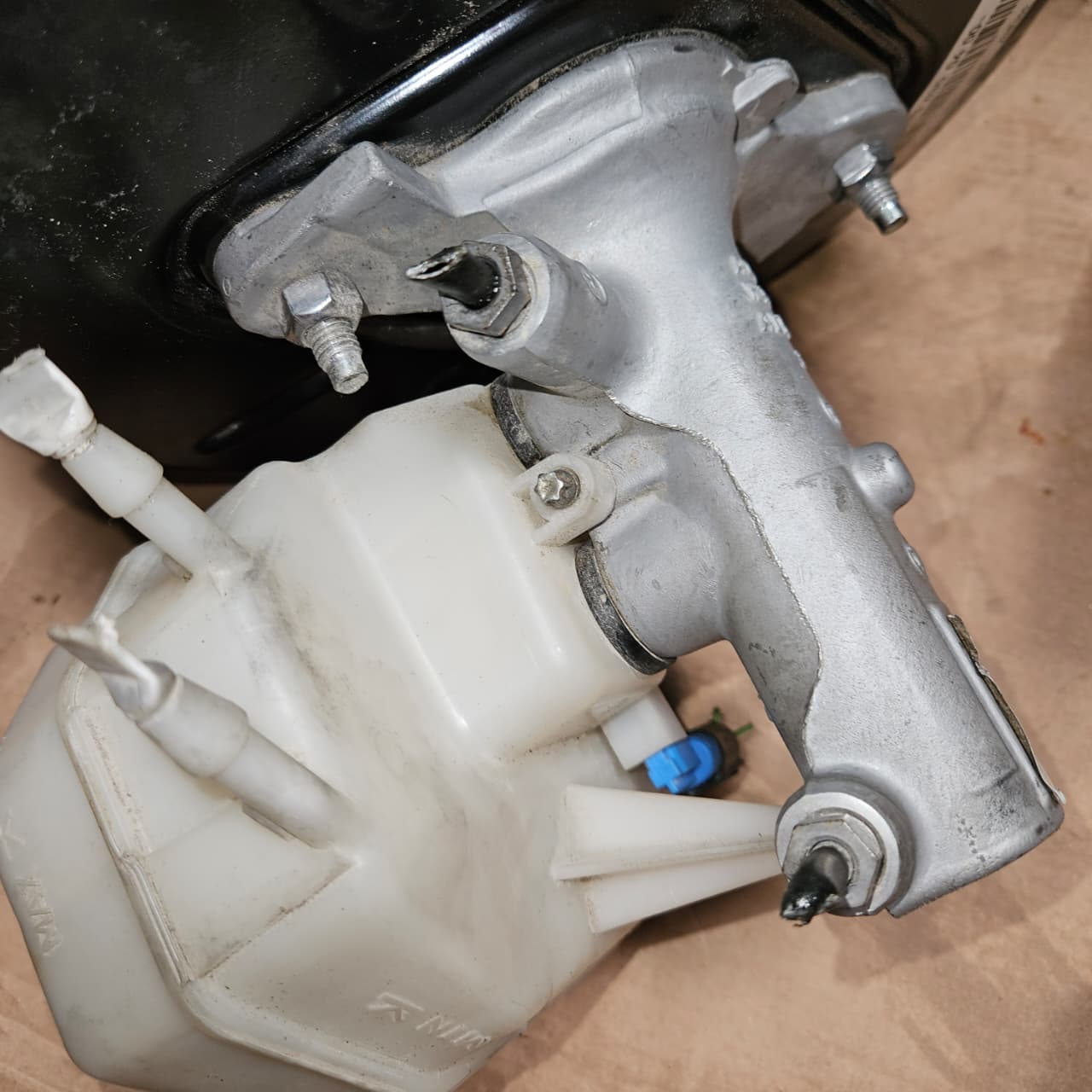 2019-2024 Mercedes-Benz Sprinter Brake Booster A9104300400 W907 W910 OEM