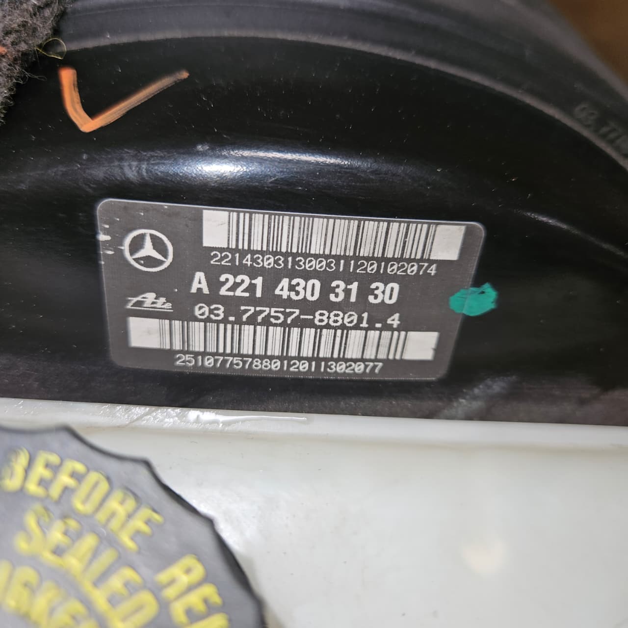 2007-2014 Mercedes-Benz S550 Brake Booster A2214303130 W221 S-Class W216 CL OEM
