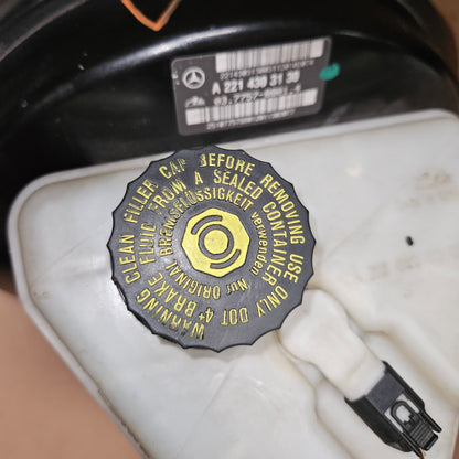2007-2014 Mercedes-Benz S550 Brake Booster A2214303130 W221 S-Class W216 CL OEM