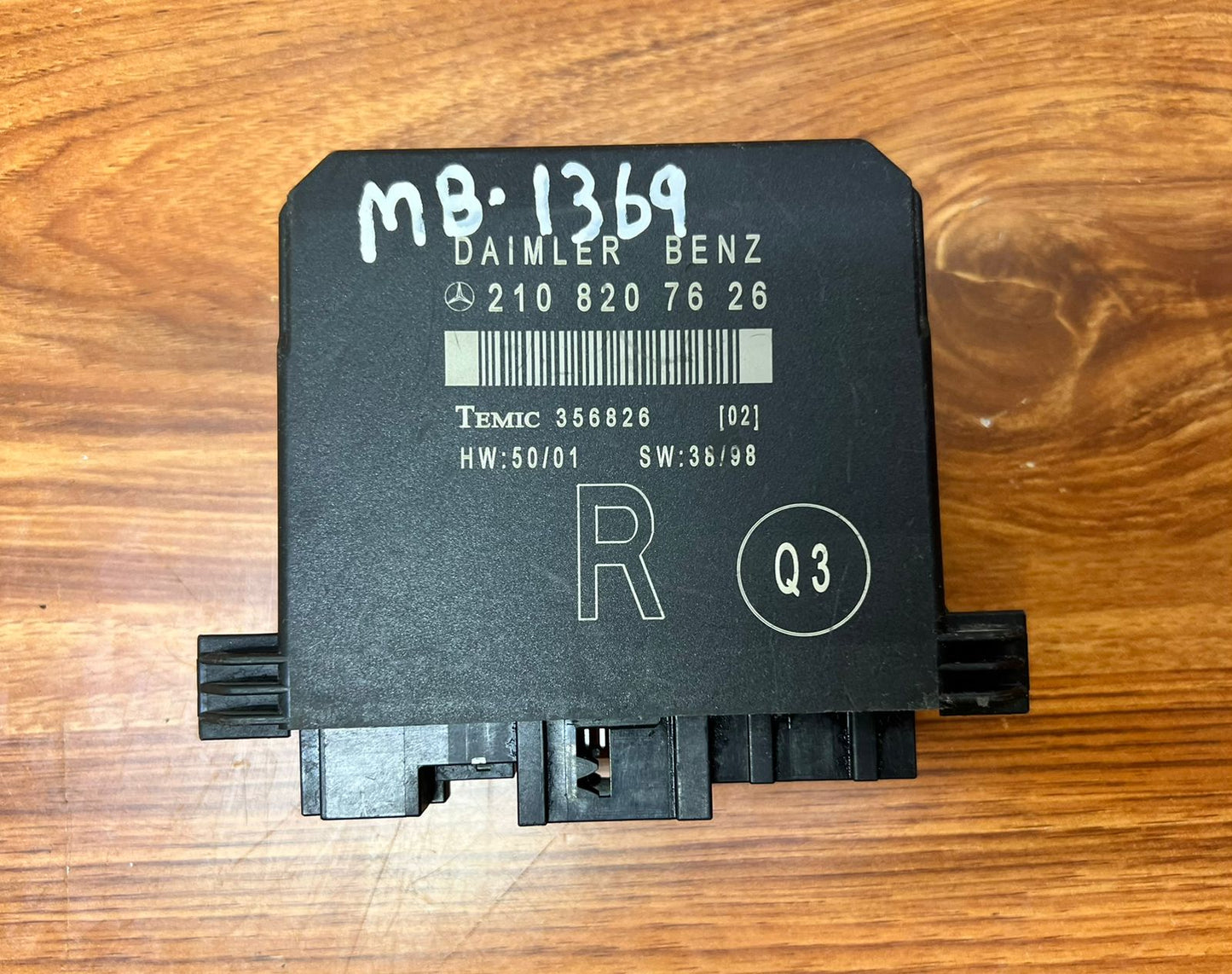 Mercedes-Benz E-Class W210 Front Right Door Control Module A2108207626 OEM