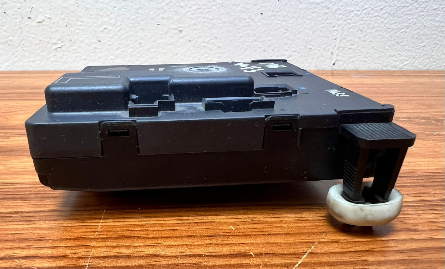 2010 Mercedes-Benz CLS63 AMG Door Control Unit A2198203526 W219 CLS-Class OEM