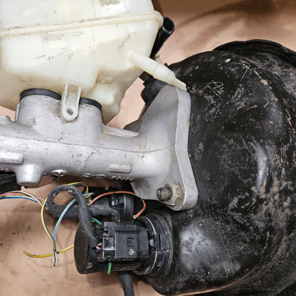 Mercedes-Benz C-Class CLC Brake Booster A0054304930 W203 C-Class OEM