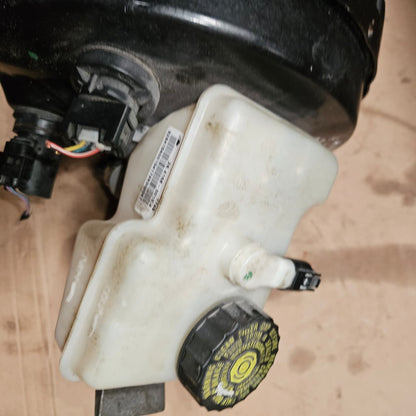 Mercedes-Benz ML320 CDI Brake Booster A1644301430 W164 M-Class OEM