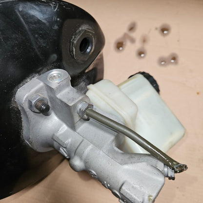 2008-2015 Mercedes-Benz C300 Brake Booster A2044303530 W204 C-Class E-Class OEM