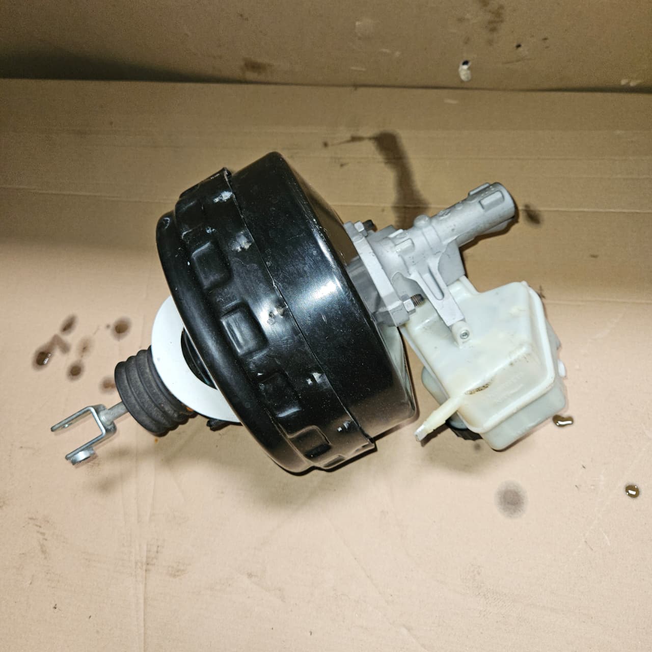 2008-2015 Mercedes-Benz C300 Brake Booster A2044303530 W204 C-Class E-Class OEM