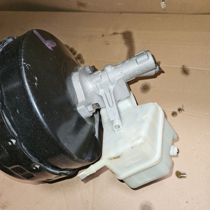 2008-2015 Mercedes-Benz C300 Brake Booster A2044303530 W204 C-Class E-Class OEM