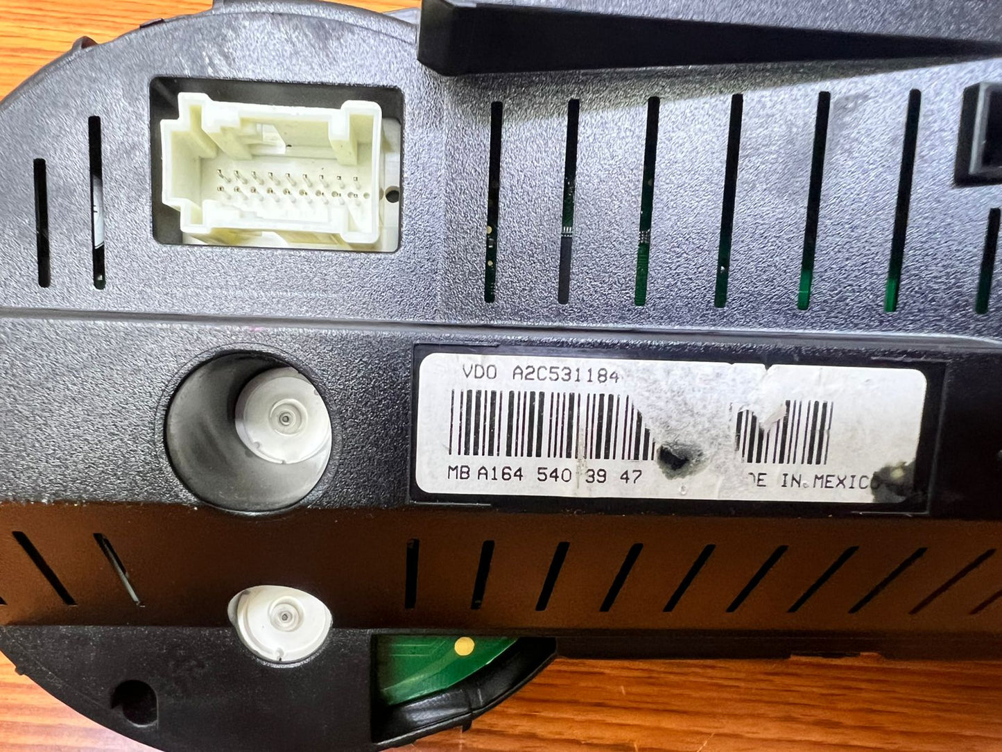 Mercedes-Benz ML-Class Speedometer Instrument Cluster A1645403947 W164 ML GL-Class OEM