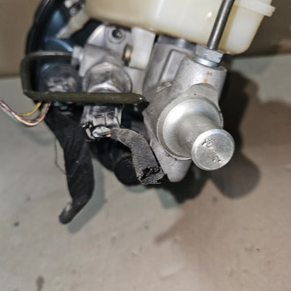 Mercedes-Benz SLK200 Brake Servo Booster A0054306430 R171 SLK-Class OEM