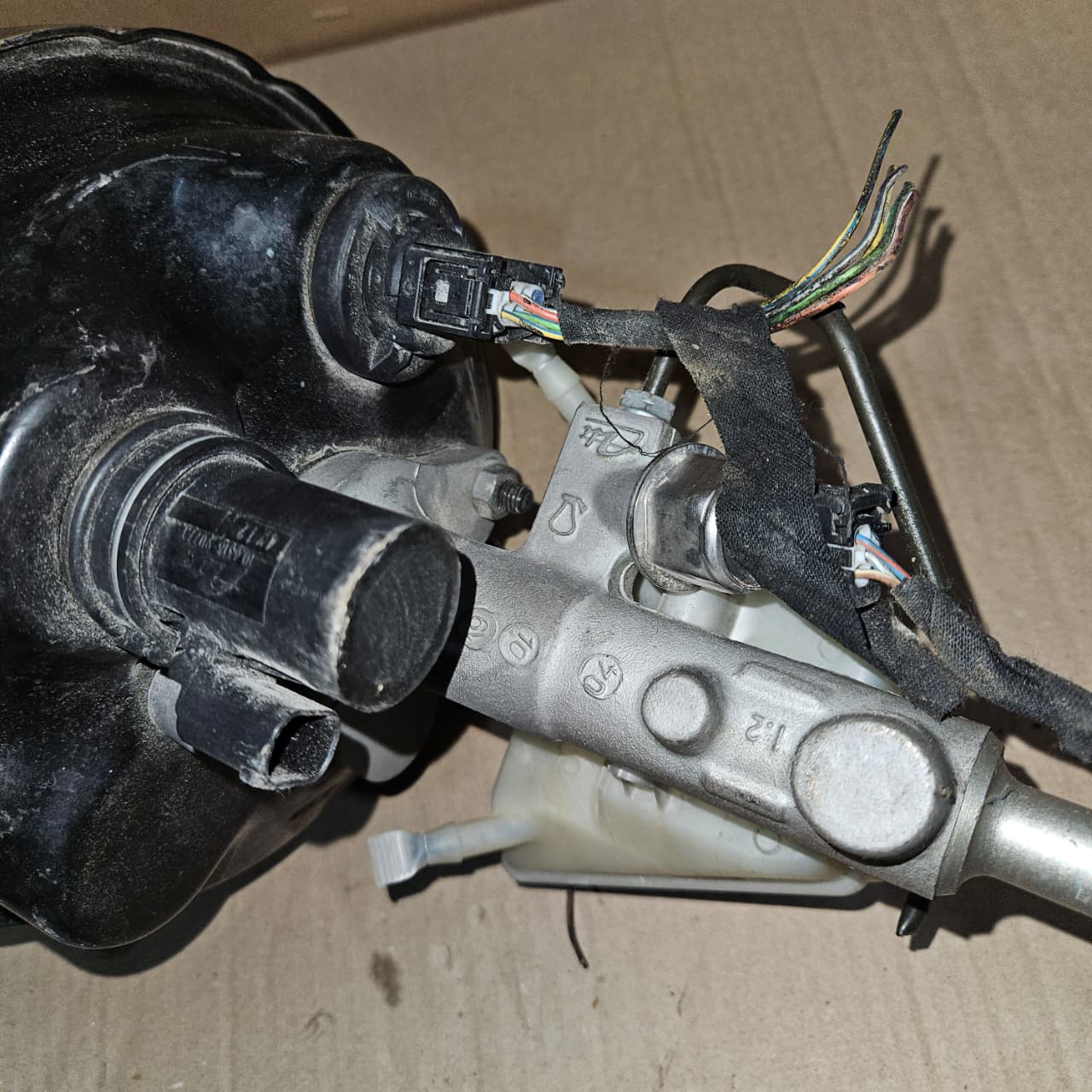 Mercedes-Benz SLK200 Brake Servo Booster A0054306430 R171 SLK-Class OEM