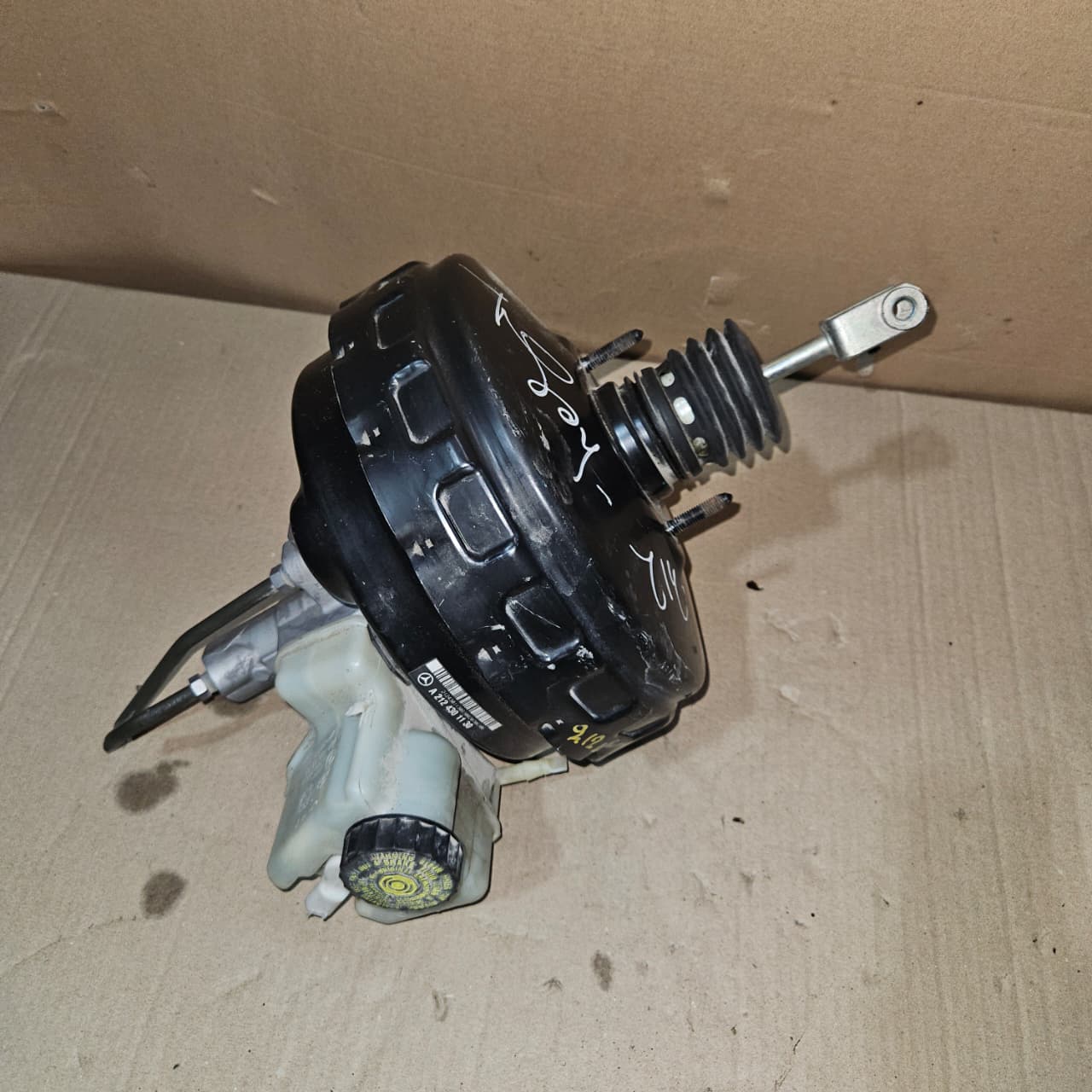 Mercedes-Benz E-Class W212 CLS C218 Brake Booster A2124301130 E350 CGI OEM
