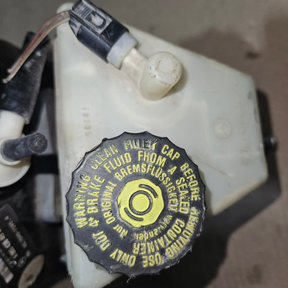 Mercedes-Benz C-Class CLC Brake Booster A0054304930 W203 C-Class OEM