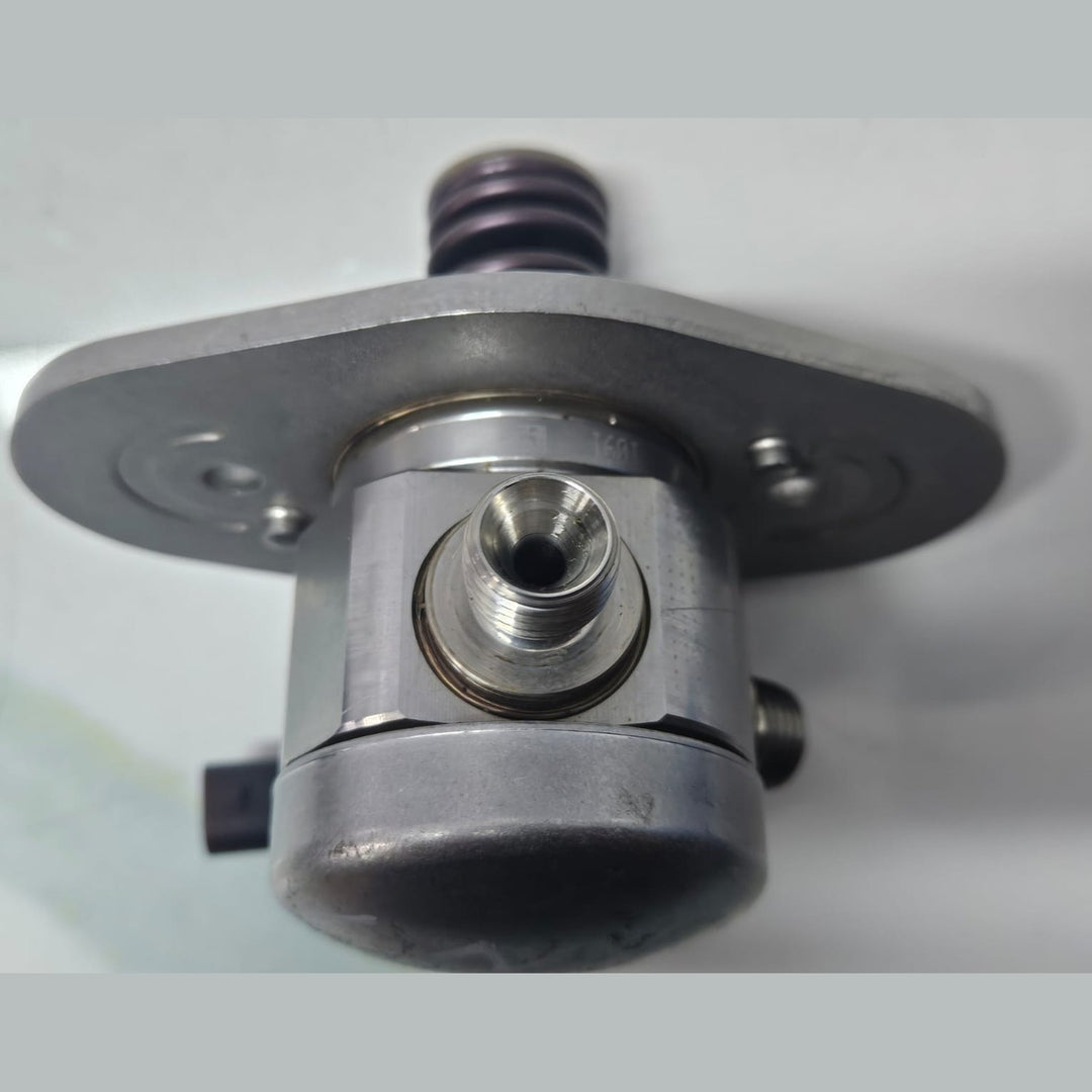 2020 BMW 750i xDrive G14 N63 High Pressure Fuel Pump 8648177 OEM USED