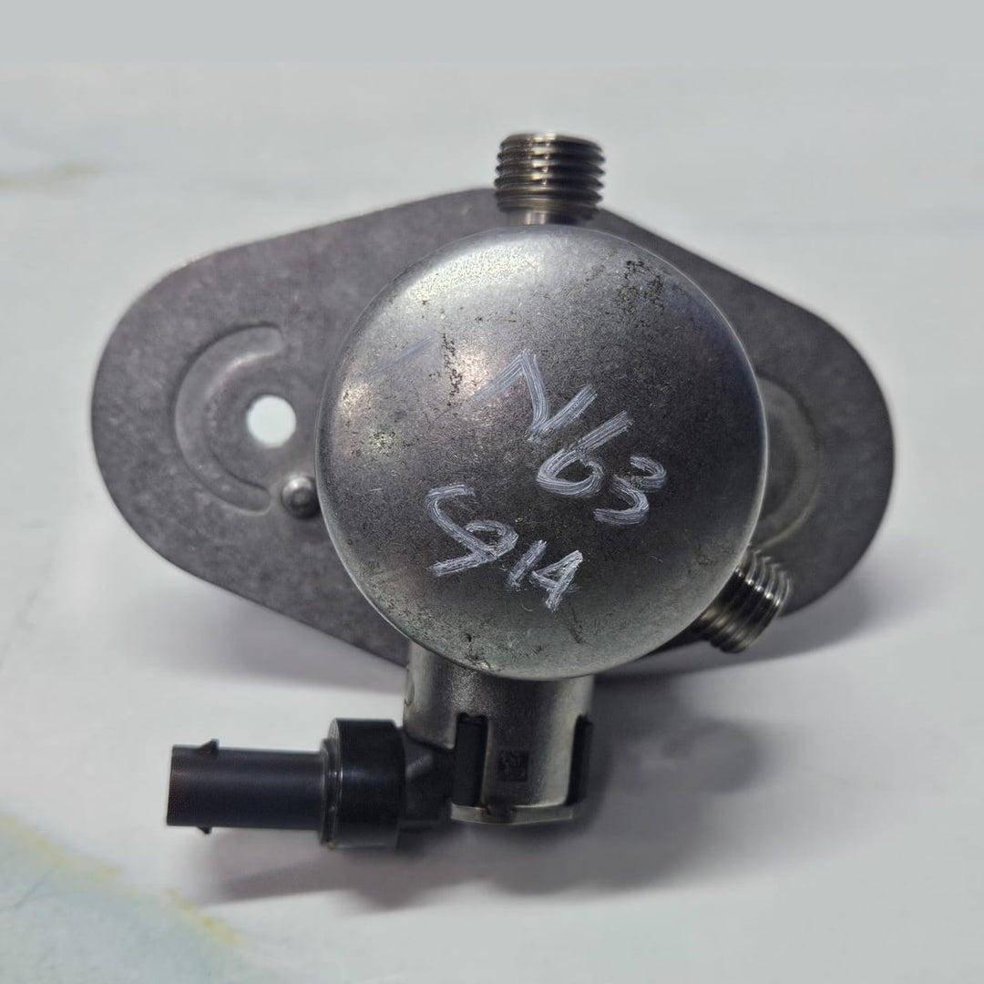 2020 BMW 750i xDrive G14 N63 High Pressure Fuel Pump 8648177 OEM USED
