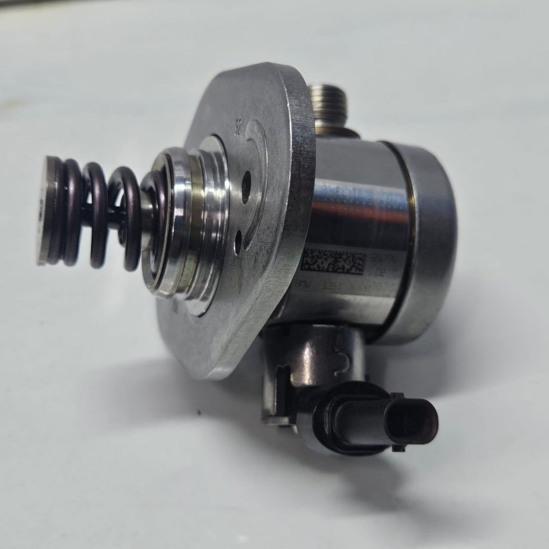2020 BMW 750i xDrive G14 N63 High Pressure Fuel Pump 8648177 OEM USED