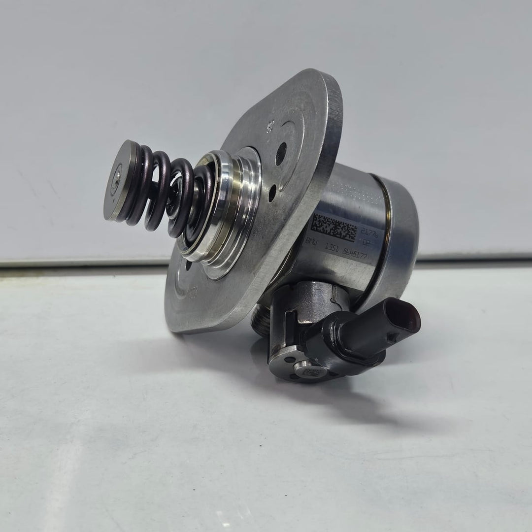 2020 BMW 750i xDrive G14 N63 High Pressure Fuel Pump 8648177 OEM USED