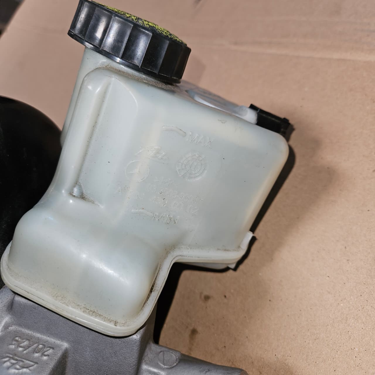 Mercedes-Benz C-Class Brake Booster A2044301130 C-Class W204 and E-Class A207