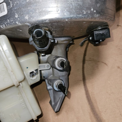 Mercedes-Benz ML-Class W166 Brake Booster A1664300630 2011-2015 ML GLE OEM