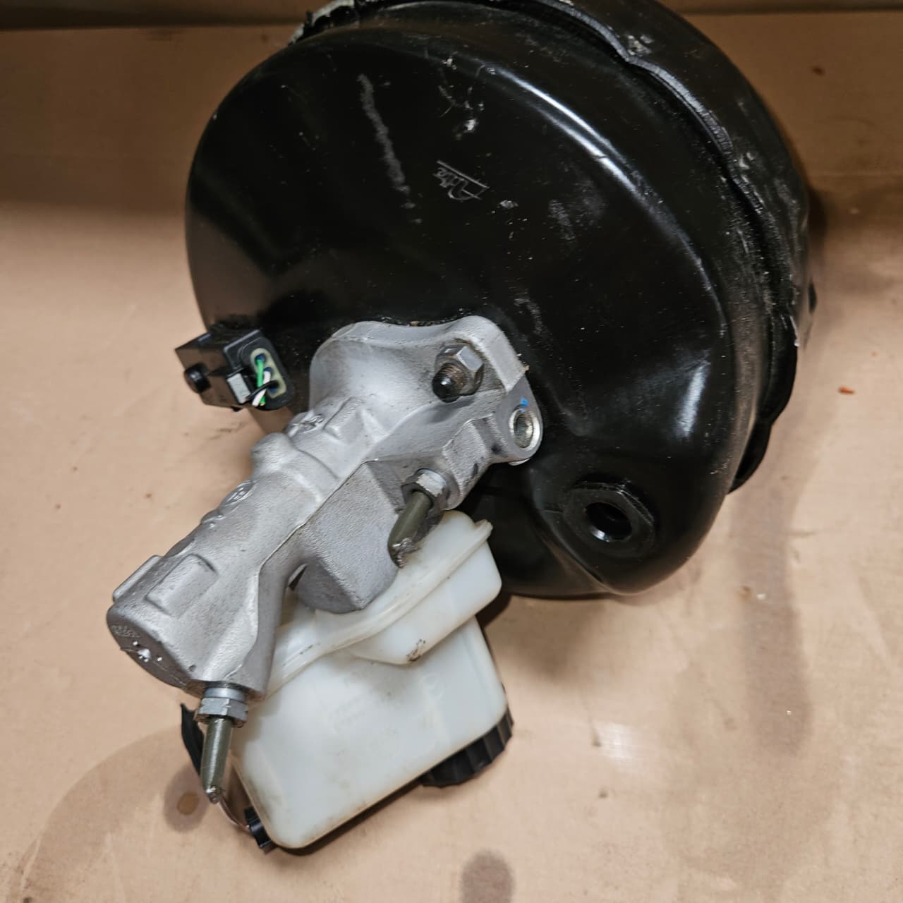 Mercedes-Benz C-Class Brake Booster A2044303630 W204 OEM
