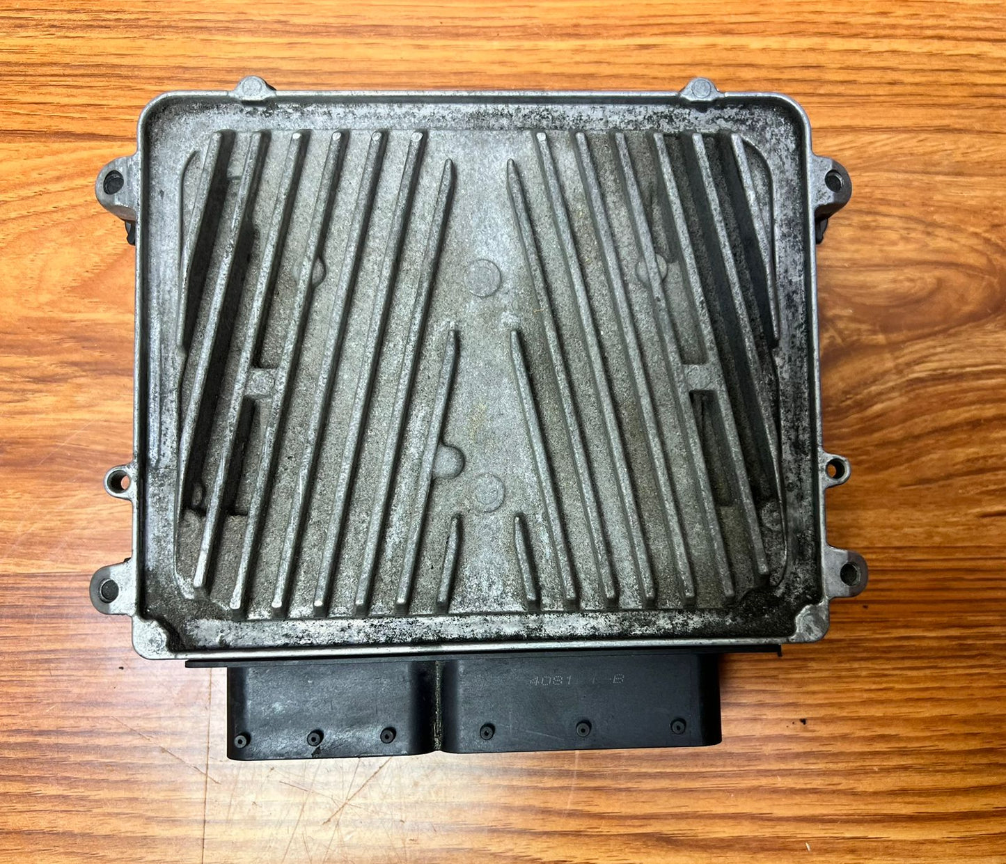 2007-2012 Mercedes-Benz GL450 Engine Control Unit ECU A2739001600 X164 GL-Class OEM