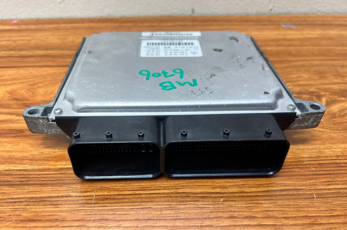 Mercedes-Benz E220 Engine Control Unit ECU A6461509978 E-Class W211 OEM