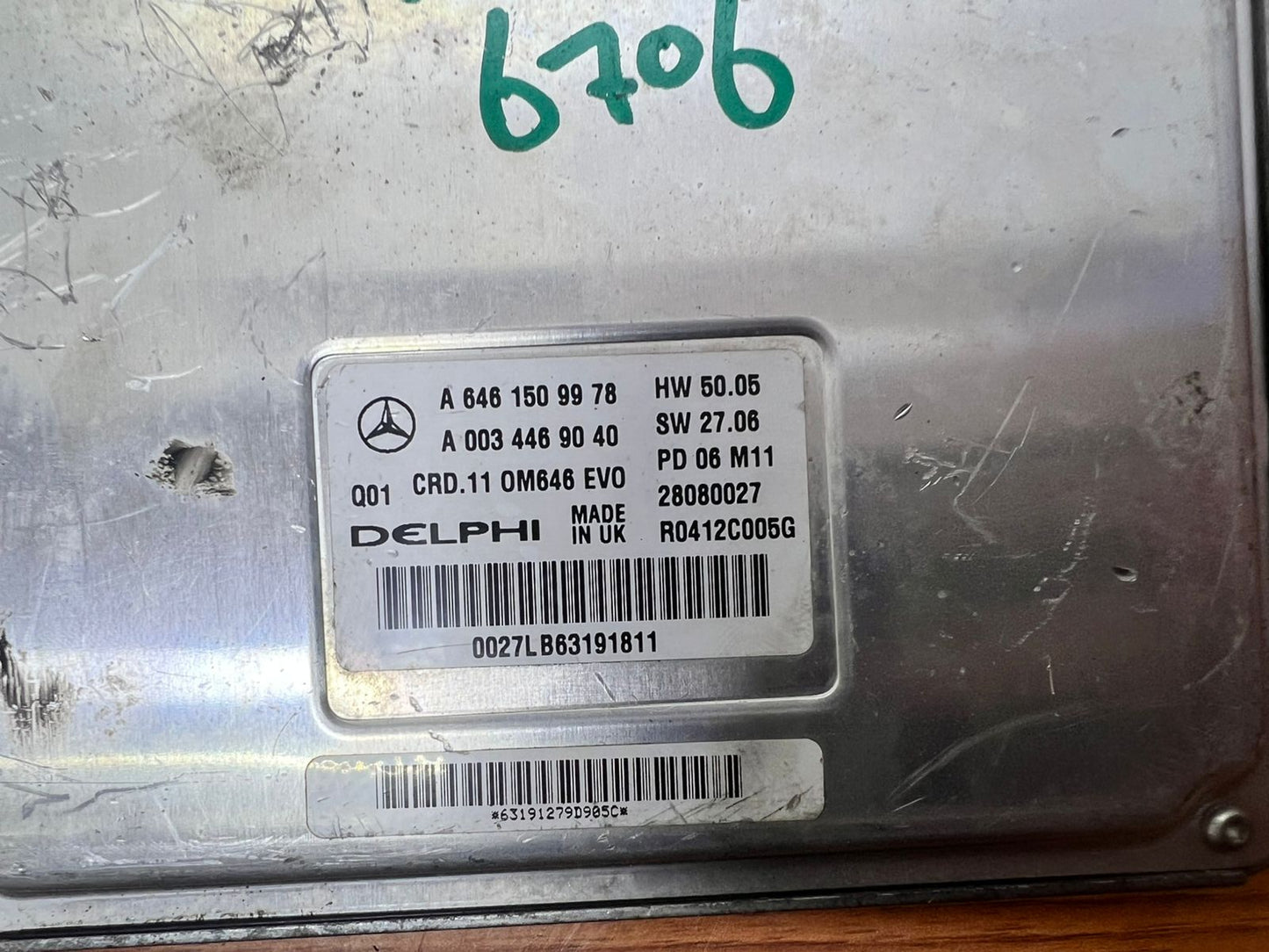 Mercedes-Benz E220 Engine Control Unit ECU A6461509978 E-Class W211 OEM