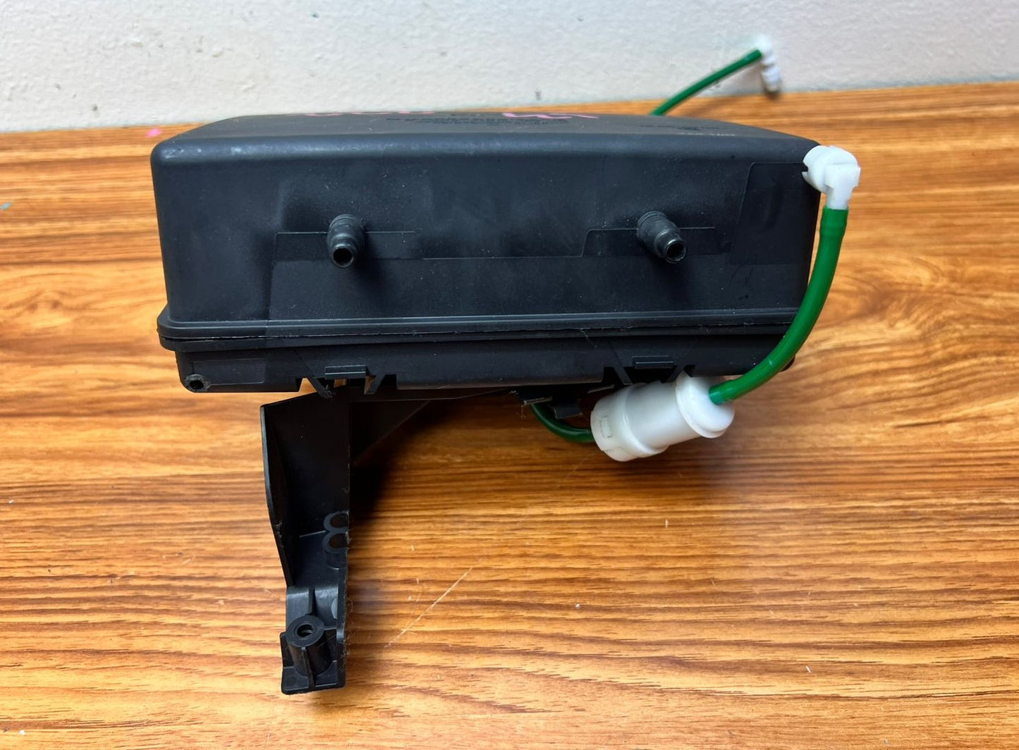 2014-2017 Mercedes-Benz S550 Vacuum Air Tank A2228050019 S-Class W222 V222 S63 AMG OEM
