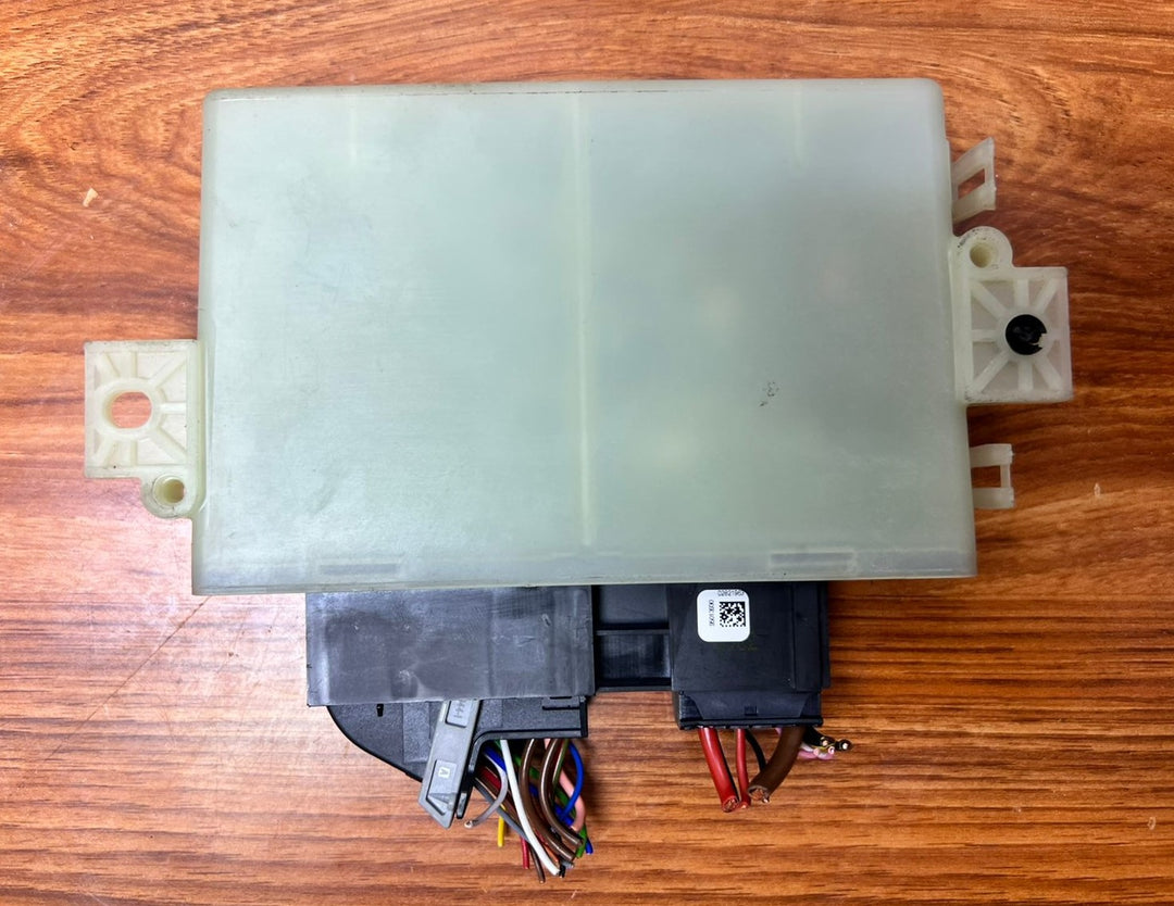 Mercedes-Benz AdBlue Control Unit A0009004613 W177 GLC X253 GLE OEM