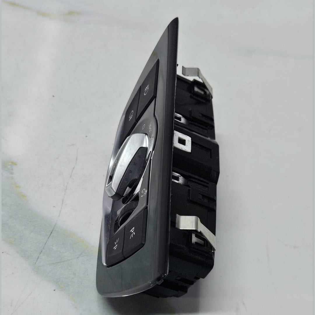 BMW 5 Series G30 G31 F90 Headlight Switch 6841883 OEM USED