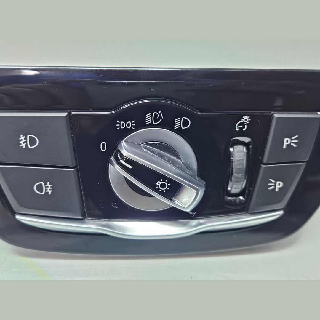 BMW 5 Series G30 G31 F90 Headlight Switch 6841883 OEM USED