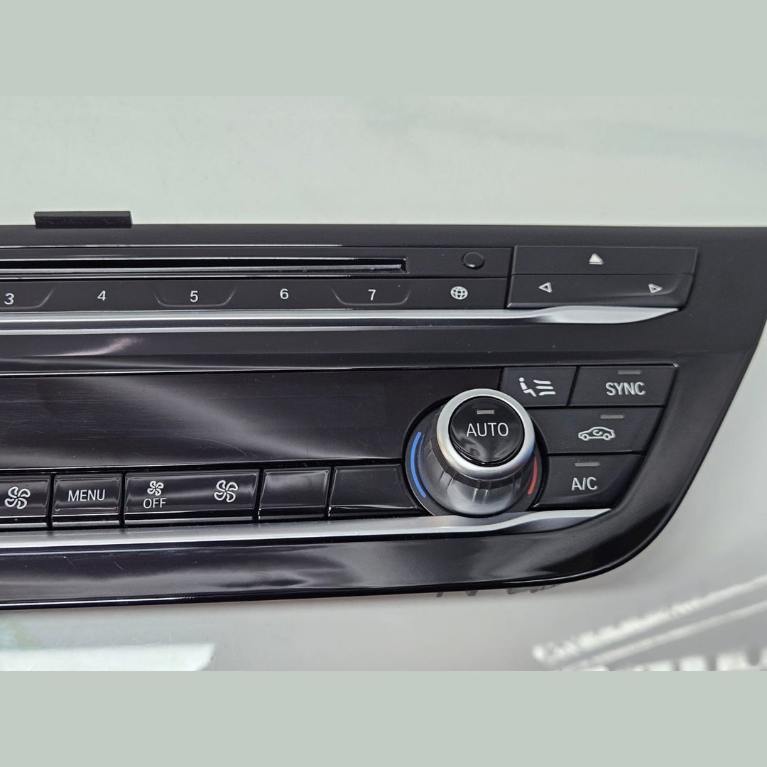 2017-18 BMW 540i G30 G31 Front Dash AC Heater Climate Control Unit Panel 6834429 OEM USED